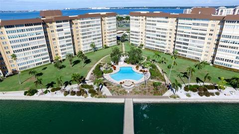 5220 Brittany Dr S #706, Saint Petersburg, FL 33715