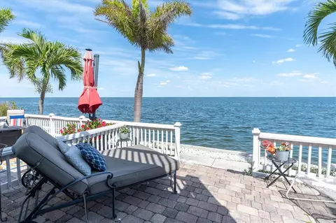 4762 Coquina Key Dr SE, Saint Petersburg, FL 33705