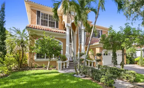4625 Dolphin Cay Ln S, Saint Petersburg, FL 33711