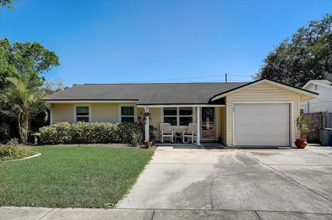 1105 Idlebriar Way, Tarpon Springs, FL 34689
