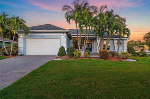 5290 44th St S, Saint Petersburg, FL 33711