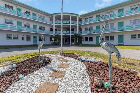1900 59th Ave N #118, Saint Petersburg, FL 33714