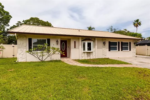 2515 Briarwood Ct, Clearwater, FL 33761
