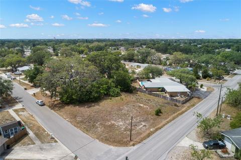 Front Drive, Holiday, FL 34691
