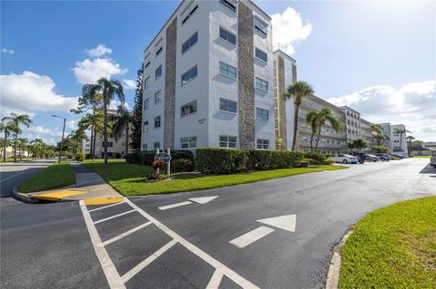 5603 80th St N #401, Saint Petersburg, FL 33709