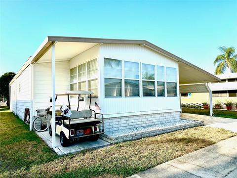 82408 New Circle Dr N, Pinellas Park, FL 33781