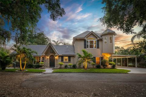 712 George St S, Tarpon Springs, FL 34688