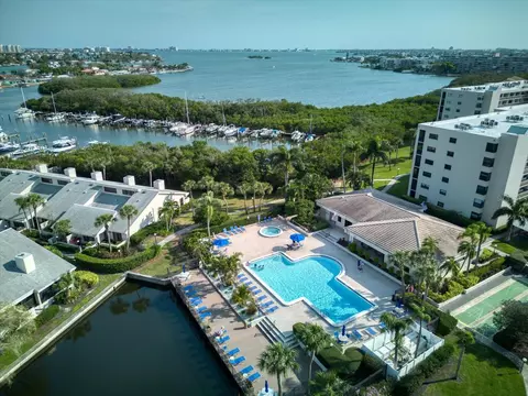 1328 Pasadena Ave S #304, South Pasadena, FL 33707