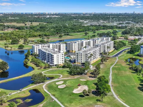 1200 Country Club Dr #3501, Largo, FL 33771