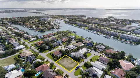 Madrid Court, Tierra Verde, FL 33715