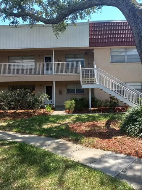10037 62nd Ter N #15, Saint Petersburg, FL 33708