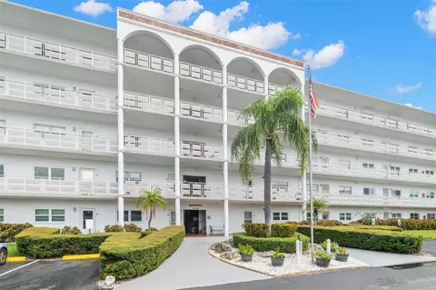 5501 80th St N #108, Saint Petersburg, FL 33709