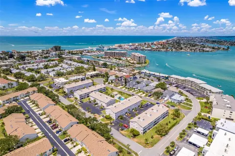 255 Capri Cir N #32, Treasure Island, FL 33706