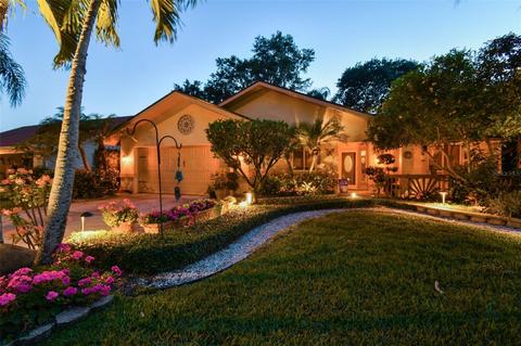 1065 Falcon Ridge Ln, Palm Harbor, FL 34683