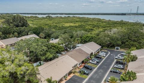 365 Gloucester St, Safety Harbor, FL 34695