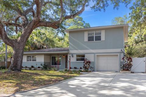 8220 Yardley Ave N, Saint Petersburg, FL 33710