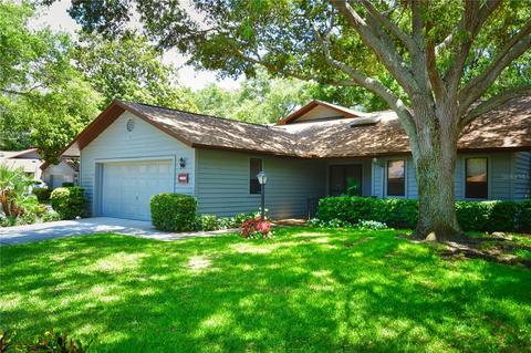 11608 Parkview Ln, Seminole, FL 33772