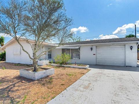 3550 Winder Dr, Holiday, FL 34691