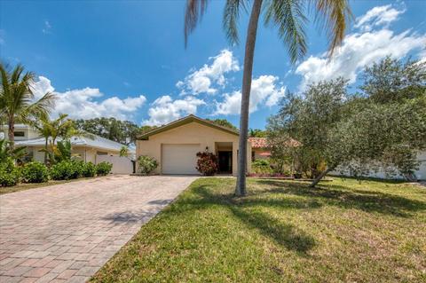 2051 Golf View Dr, Dunedin, FL 34698