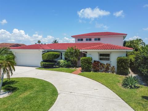 11705 6th St E, Treasure Island, FL 33706