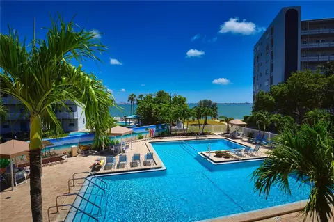 6020 Shore Blvd S #1004, Gulfport, FL 33707