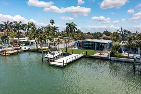 11400 4th St E, Treasure Island, FL 33706