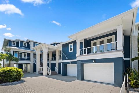 1720 Santa Barbara Dr, Dunedin, FL 34698