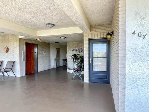 6070 80th St N #407, Saint Petersburg, FL 33709