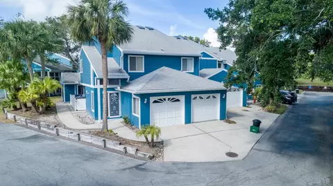 2103 Oak Cir #2103, Tarpon Springs, FL 34689
