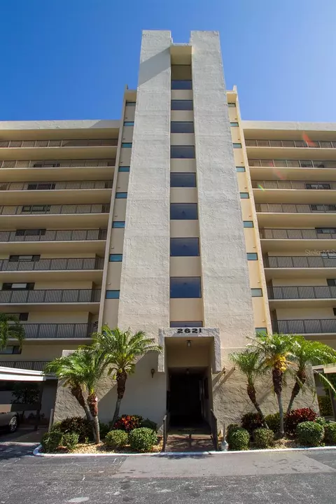 2621 Cove Cay Dr #401, Clearwater, FL 33760