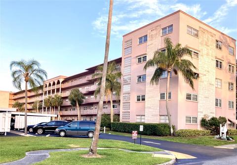 5521 80th St N #214, Saint Petersburg, FL 33709