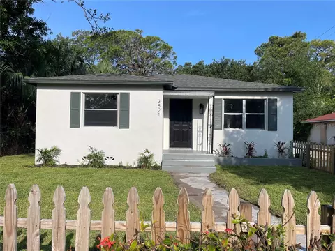 3821 8th St S, Saint Petersburg, FL 33705