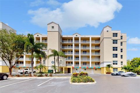 1200 Country Club Dr #6104, Largo, FL 33771