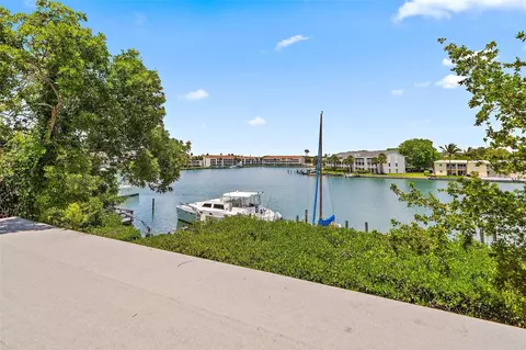 12016 Lagoon Ln, Treasure Island, FL 33706