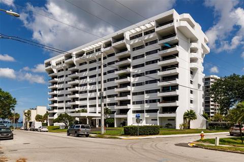 30 Turner St #605, Clearwater, FL 33756