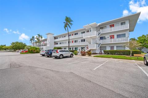 11225 82nd Ave #202, Seminole, FL 33772