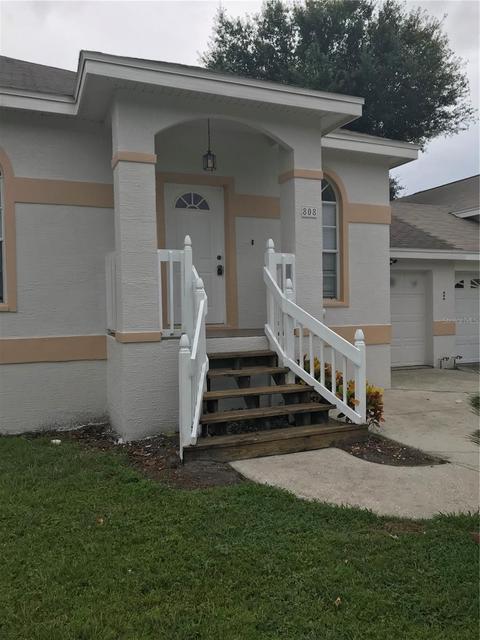 808 Saint Petersburg Dr W, Oldsmar, FL 34677