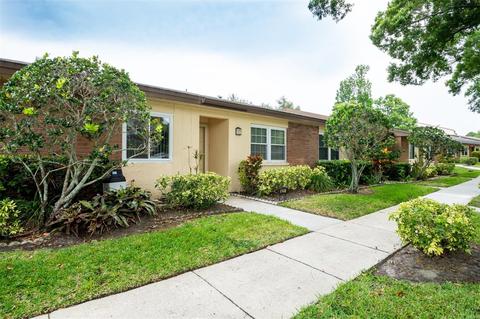 820 Maclaren Dr N #B, Palm Harbor, FL 34684