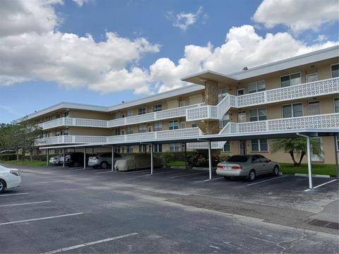 4915 Bay St NE #332, Saint Petersburg, FL 33703