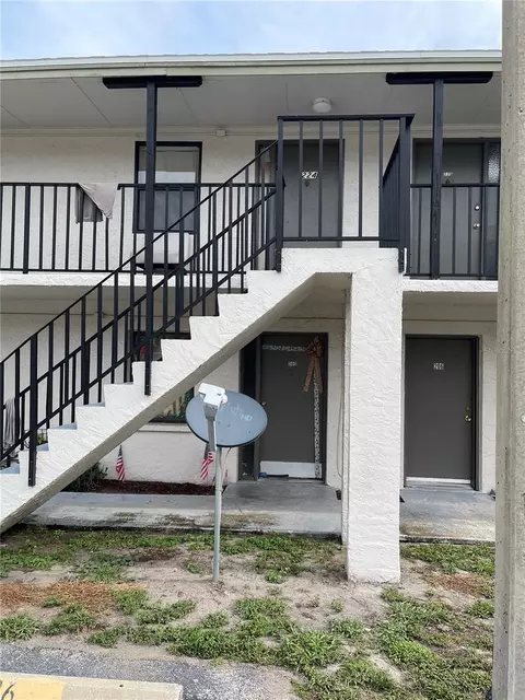 2154 Bradford St #205, Clearwater, FL 33760