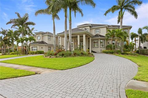 6318 Pasadena Point Blvd, Gulfport, FL 33707