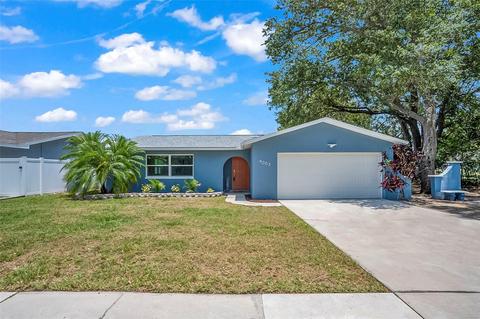 9003 127th St, Seminole, FL 33776