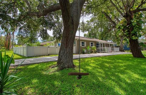 2187 Isabelle St, Largo, FL 33774