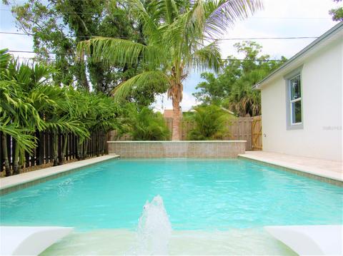 2550 Bayside Dr S, Saint Petersburg, FL 33705
