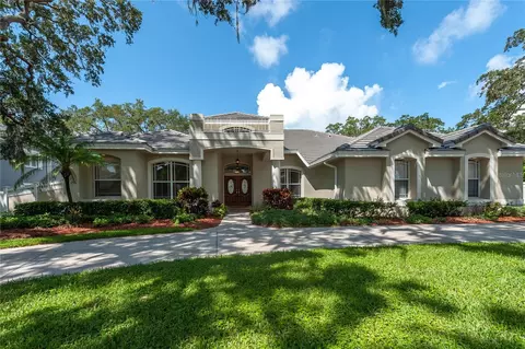 7390 Hunt Club Ln, Seminole, FL 33776