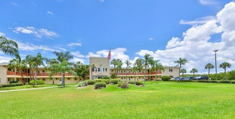 2900 45th St S #27, Gulfport, FL 33711