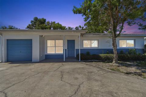 10737 Village Green Ave, Seminole, FL 33772