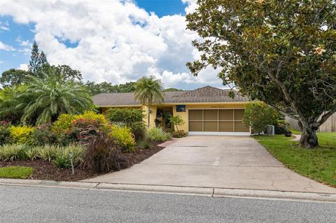 2121 Sarazen Dr, Dunedin, FL 34698