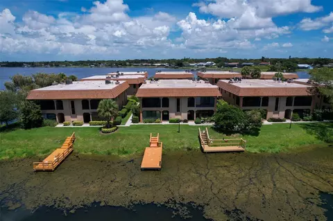 10176 Seminole Island Dr #10176, Largo, FL 33773