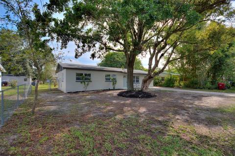 1808 E Alabama St, Plant City, FL 33563